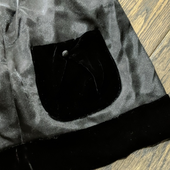 BCBG To The Max Satin Velvet Shirt Puff Sleeve - Picture 2 of 6